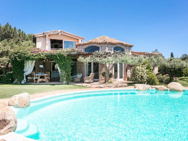 casa indipendente in affitto ad Arzachena in zona Porto Cervo