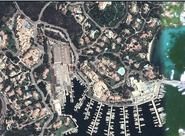box auto in affitto ad Arzachena in zona Porto Cervo