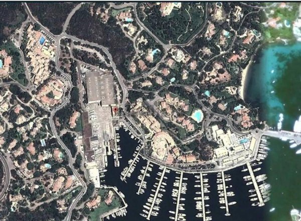 box auto in affitto ad Arzachena in zona Porto Cervo