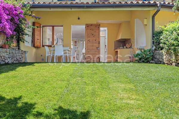 casa indipendente in affitto ad Arzachena in zona Baja Sardinia