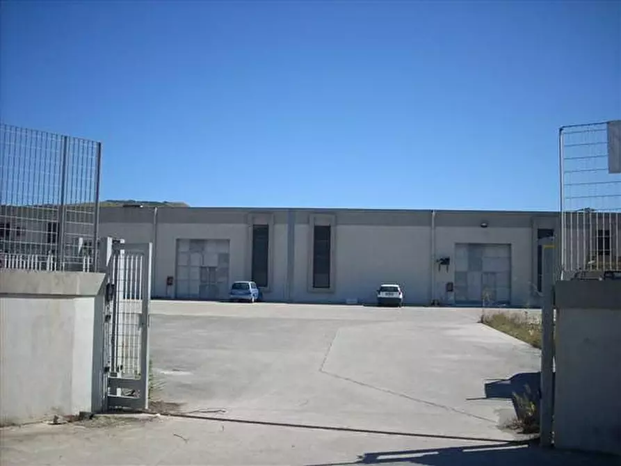 ufficio in affitto a Muros