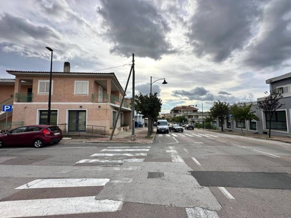locale commerciale in affitto ad Olbia in zona Aldo Moro