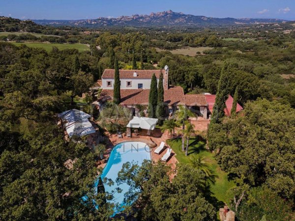 casa indipendente in affitto ad Olbia in zona San Pantaleo