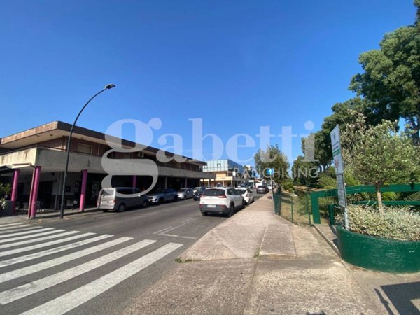 negozio in affitto ad Olbia in zona Aldo Moro