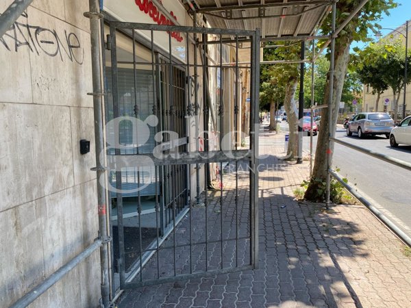 negozio in affitto ad Olbia in zona Vittorio Veneto