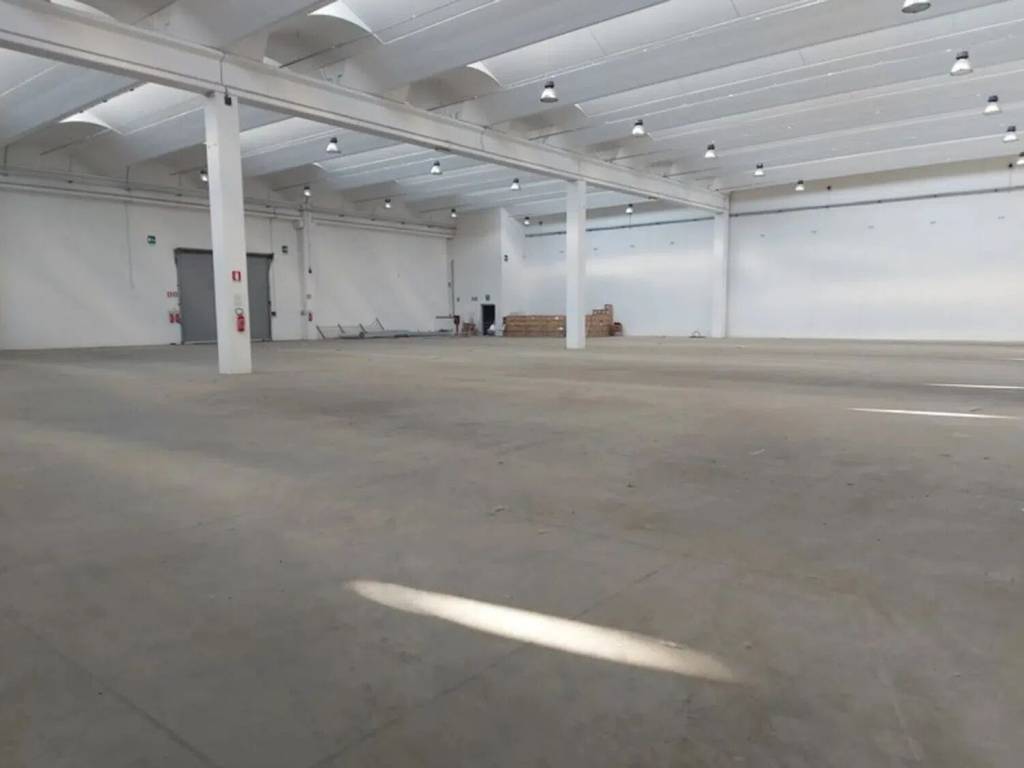 locale commerciale in affitto ad Olbia in zona Pittulongu