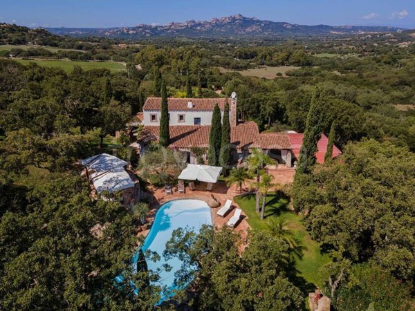 casa indipendente in affitto ad Olbia in zona San Pantaleo