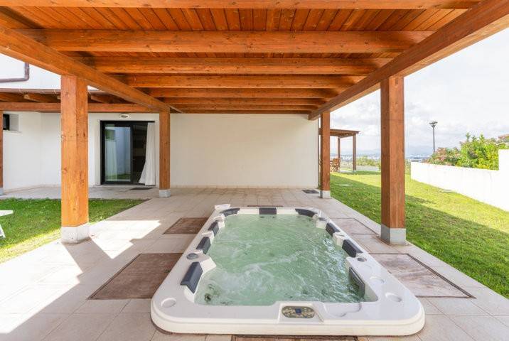 casa indipendente in affitto ad Olbia in zona Pittulongu