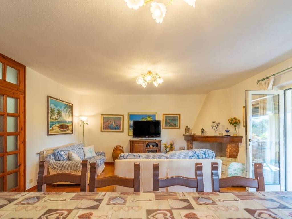 casa indipendente in affitto ad Olbia in zona Pittulongu