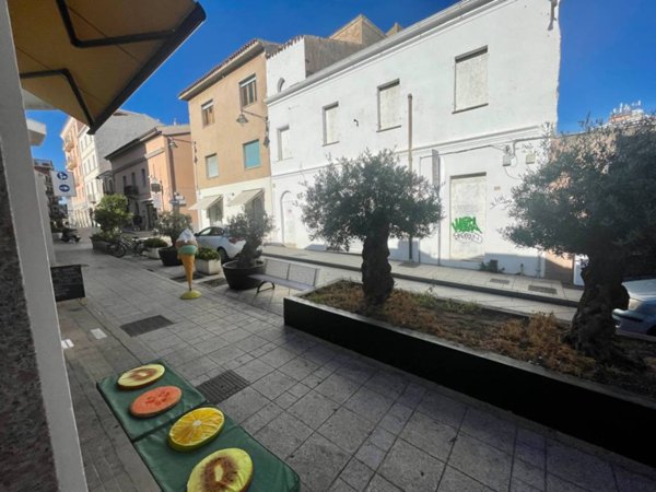 negozio in affitto ad Olbia in zona Centro Storico