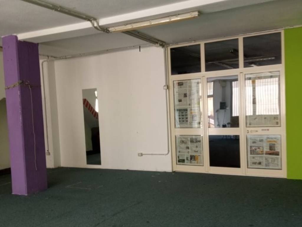 negozio in affitto ad Olbia in zona Aldo Moro