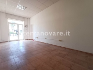 locale commerciale in affitto ad Olbia in zona Vittorio Veneto