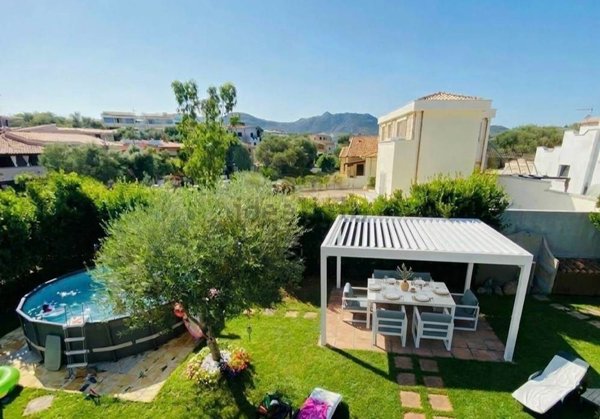 casa indipendente in affitto ad Olbia in zona Pittulongu