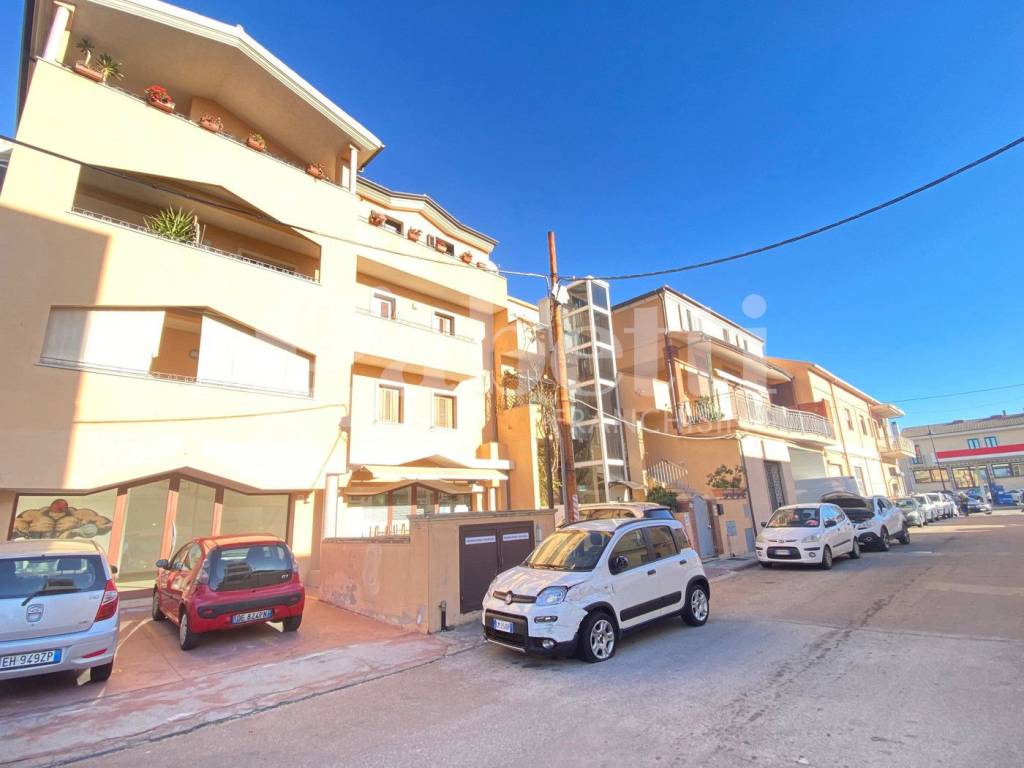 negozio in affitto ad Olbia in zona Aldo Moro