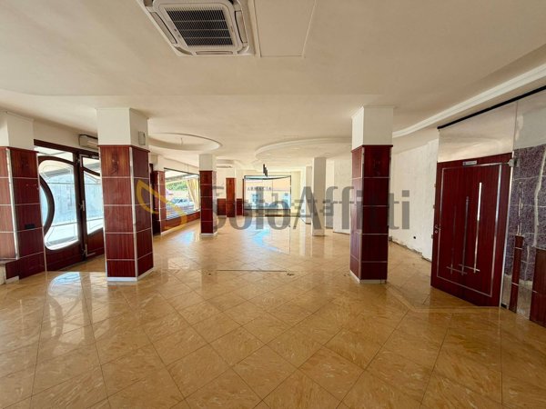 locale commerciale in affitto ad Olbia