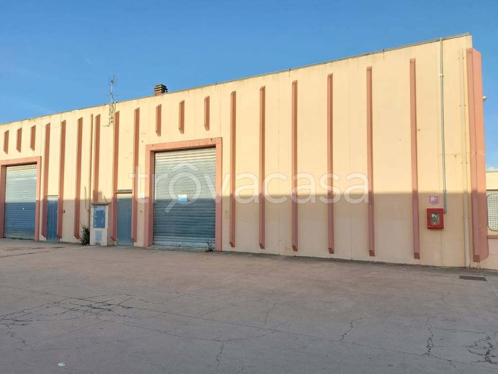 capannone in affitto a Sassari in zona Predda Niedda