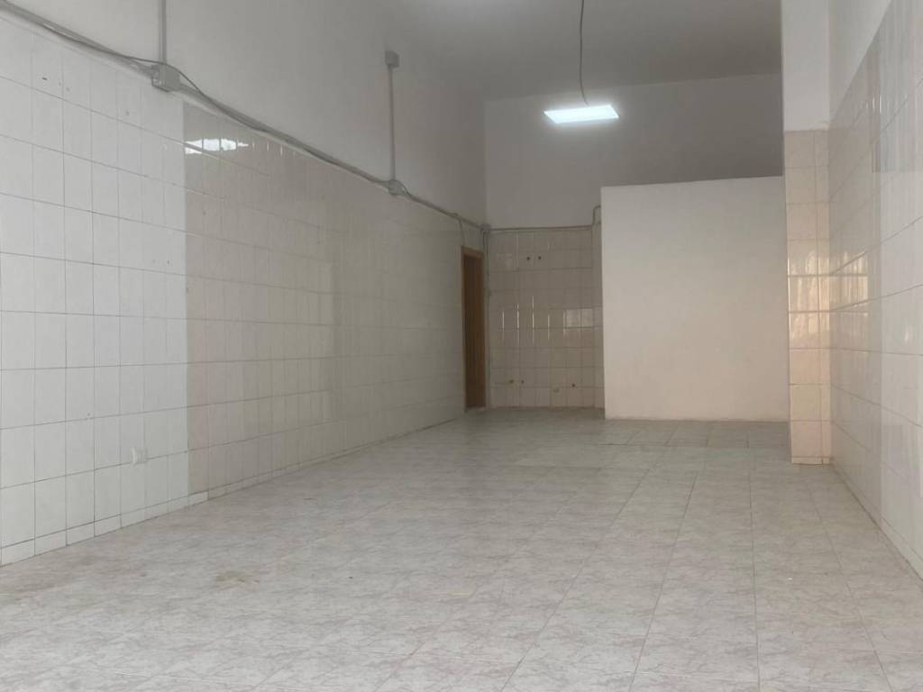 negozio in affitto a Sassari in zona Li Punti