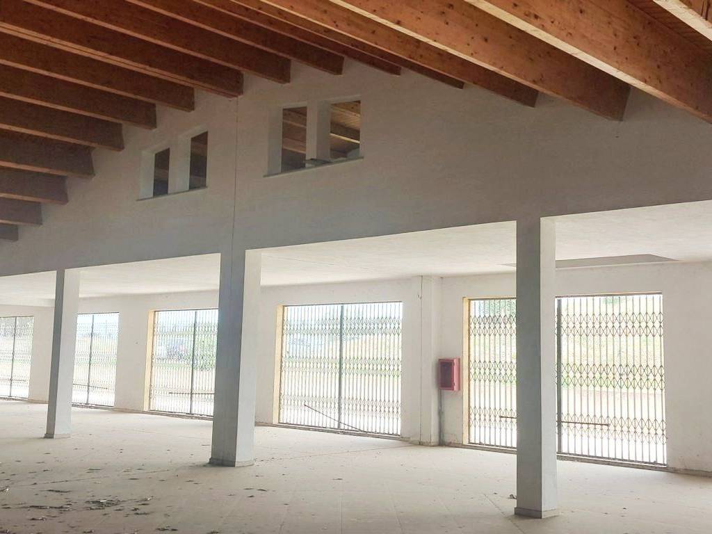negozio in affitto a Sassari in zona Sant'Orsola / Zuari