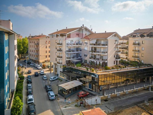 ufficio in affitto a Sassari in zona Luna e Sole / Prunizzedda