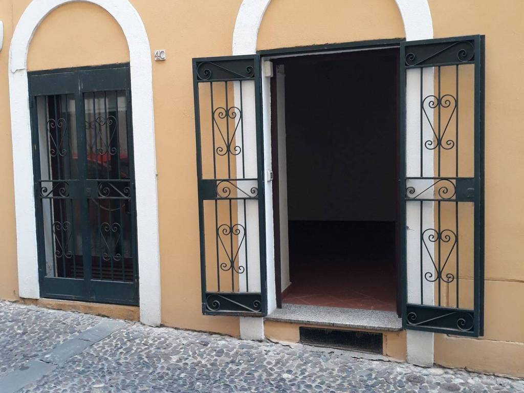 negozio in affitto a Sassari in zona Centro Storico