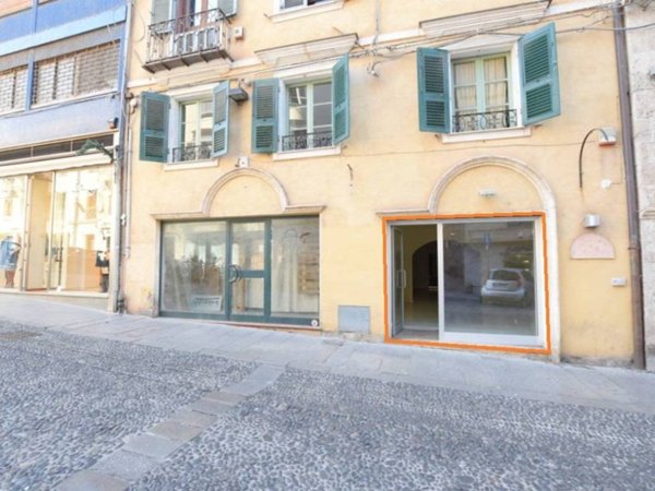 negozio in affitto a Sassari in zona Centro Storico