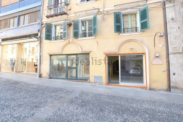 locale commerciale in affitto a Sassari in zona Centro Storico