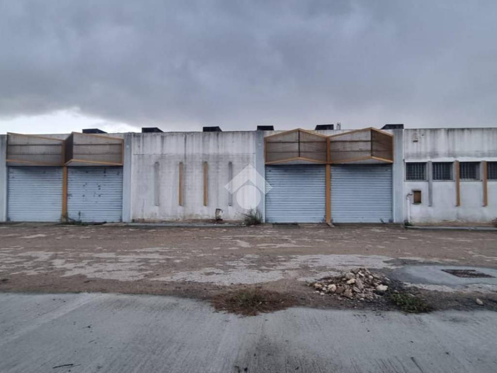 capannone in affitto a Sassari in zona Predda Niedda