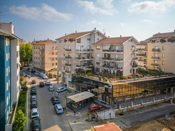 ufficio in affitto a Sassari in zona Luna e Sole / Prunizzedda