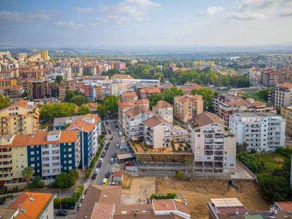 ufficio in affitto a Sassari in zona Luna e Sole / Prunizzedda