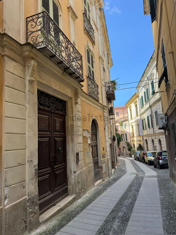 appartamento in affitto a Sassari in zona Centro Storico