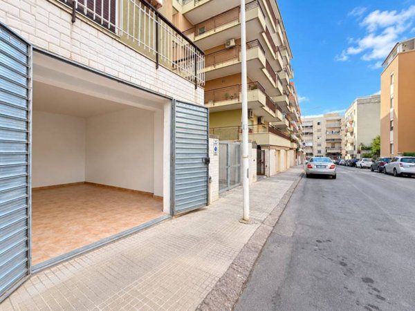 locale di sgombero in affitto a Sassari in zona Monserrato / Rizzeddu