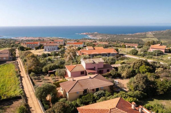 casa indipendente in affitto a Trinità d'Agultu e Vignola in zona Isola Rossa