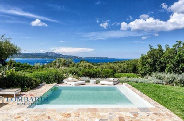 casa indipendente in affitto a Golfo Aranci