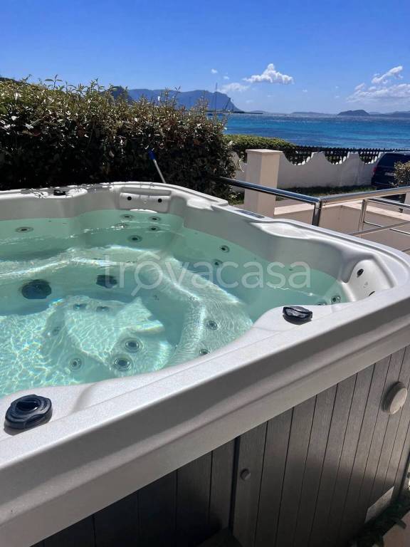 casa indipendente in affitto a Golfo Aranci