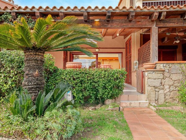 casa indipendente in affitto a Golfo Aranci in zona Marinella