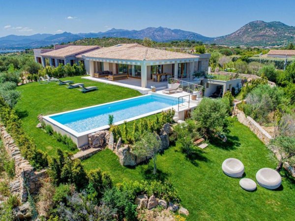 casa indipendente in affitto a San Teodoro(SS) in zona Lu Impostu