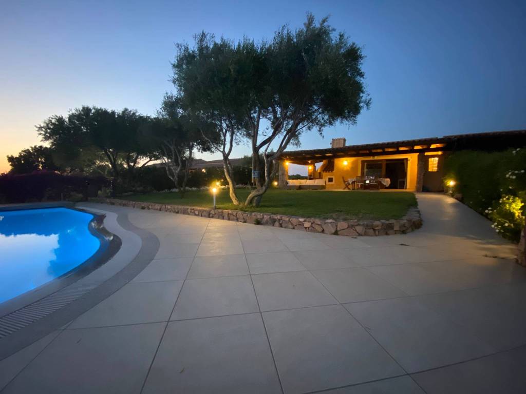 casa indipendente in affitto a San Teodoro(SS) in zona Capo Coda Cavallo
