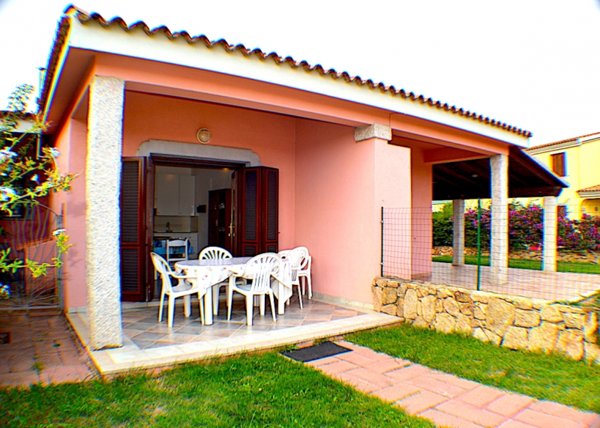 casa indipendente in affitto a San Teodoro(SS) in zona La Cinta