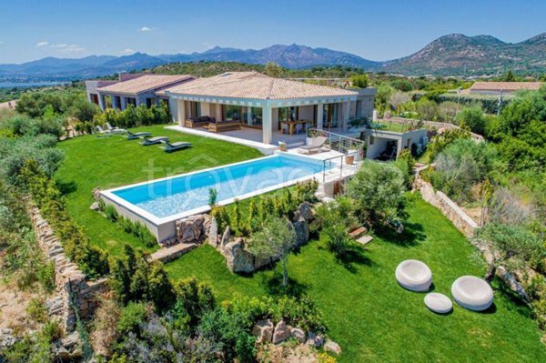 casa indipendente in affitto a San Teodoro(SS) in zona Lu Impostu