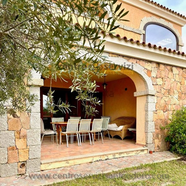 casa indipendente in affitto a San Teodoro(SS) in zona La Cinta