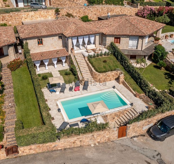 casa indipendente in affitto a San Teodoro(SS) in zona Capo Coda Cavallo