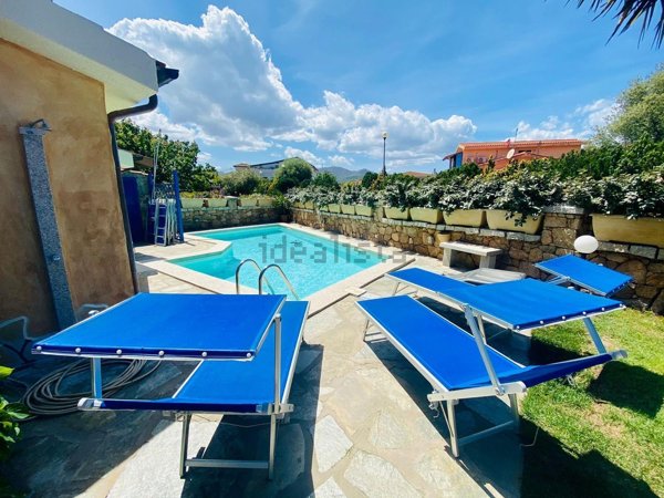 casa indipendente in affitto a San Teodoro(SS) in zona La Cinta