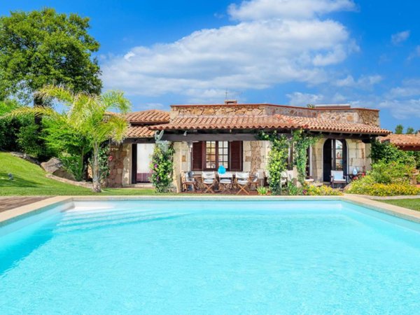 casa indipendente in affitto a San Teodoro(SS) in zona Lu Impostu