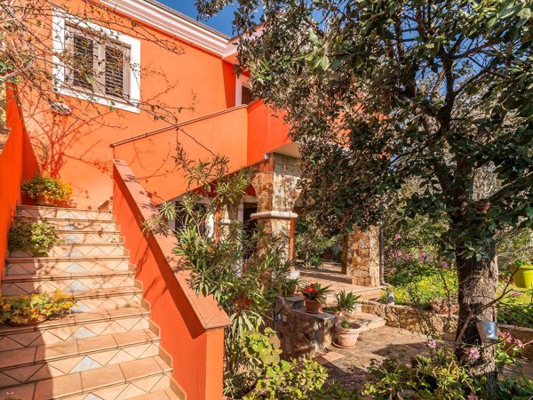 casa indipendente in affitto a Dorgali in zona Cala Gonone