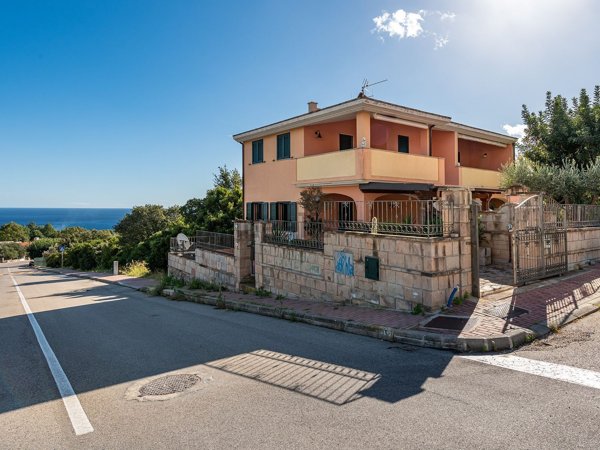 appartamento in affitto a Dorgali in zona Cala Gonone