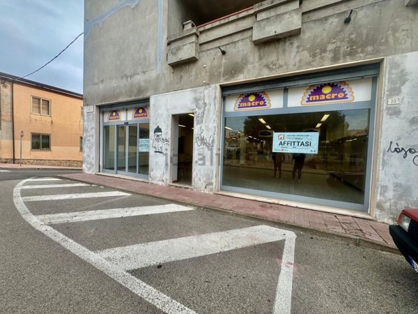 locale commerciale in affitto a Macomer