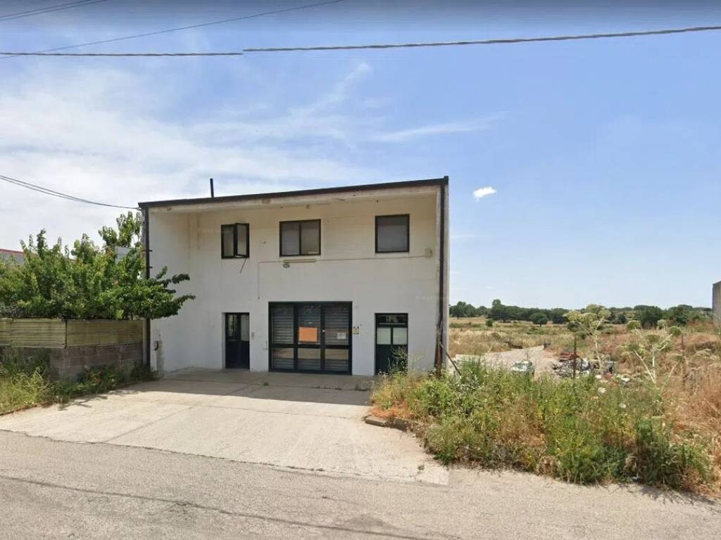 locale commerciale in affitto a Macomer