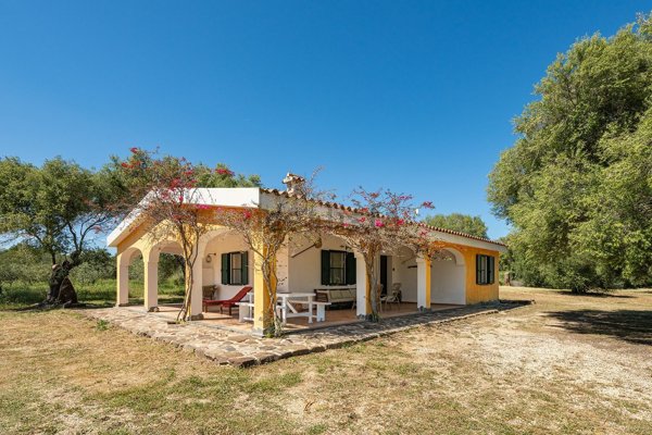 casa indipendente in affitto ad Orosei in zona Sos Alinos