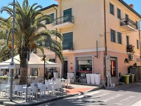 appartamento in affitto a Tortolì in zona Centro Storico