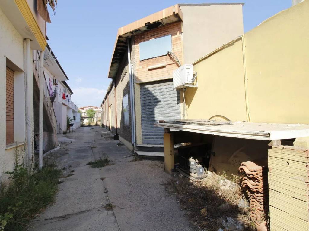 negozio in affitto ad Assemini